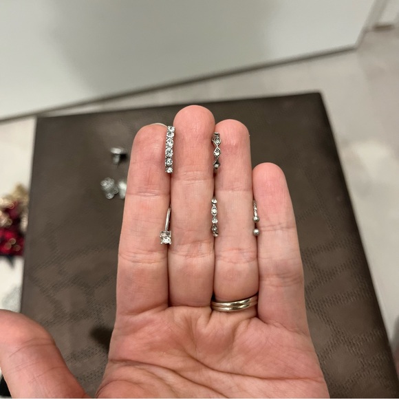 Earrings and cuff earrings - Picture 4 of 9